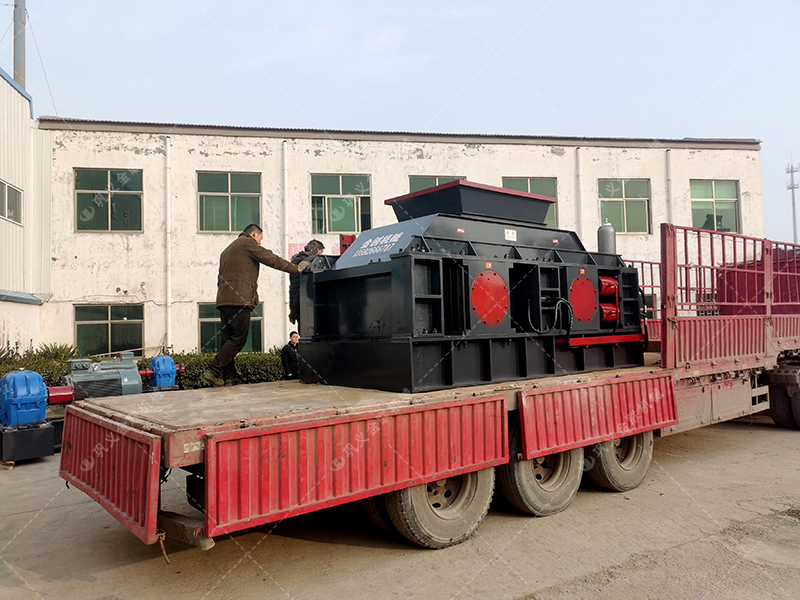 建筑用砂配置的液壓對(duì)輥制砂機(jī)多少錢一臺(tái)？